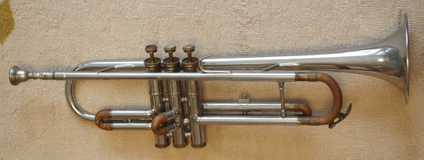 NIKKAN TRUMPET TR-134(side)